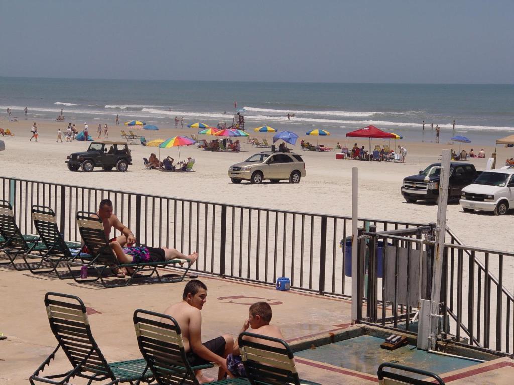 Grand Prix Motel Beach Front Daytona Beach Bagian luar foto