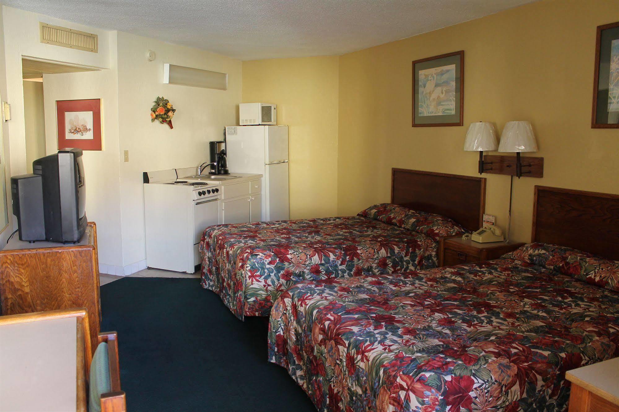 Grand Prix Motel Beach Front Daytona Beach Bagian luar foto