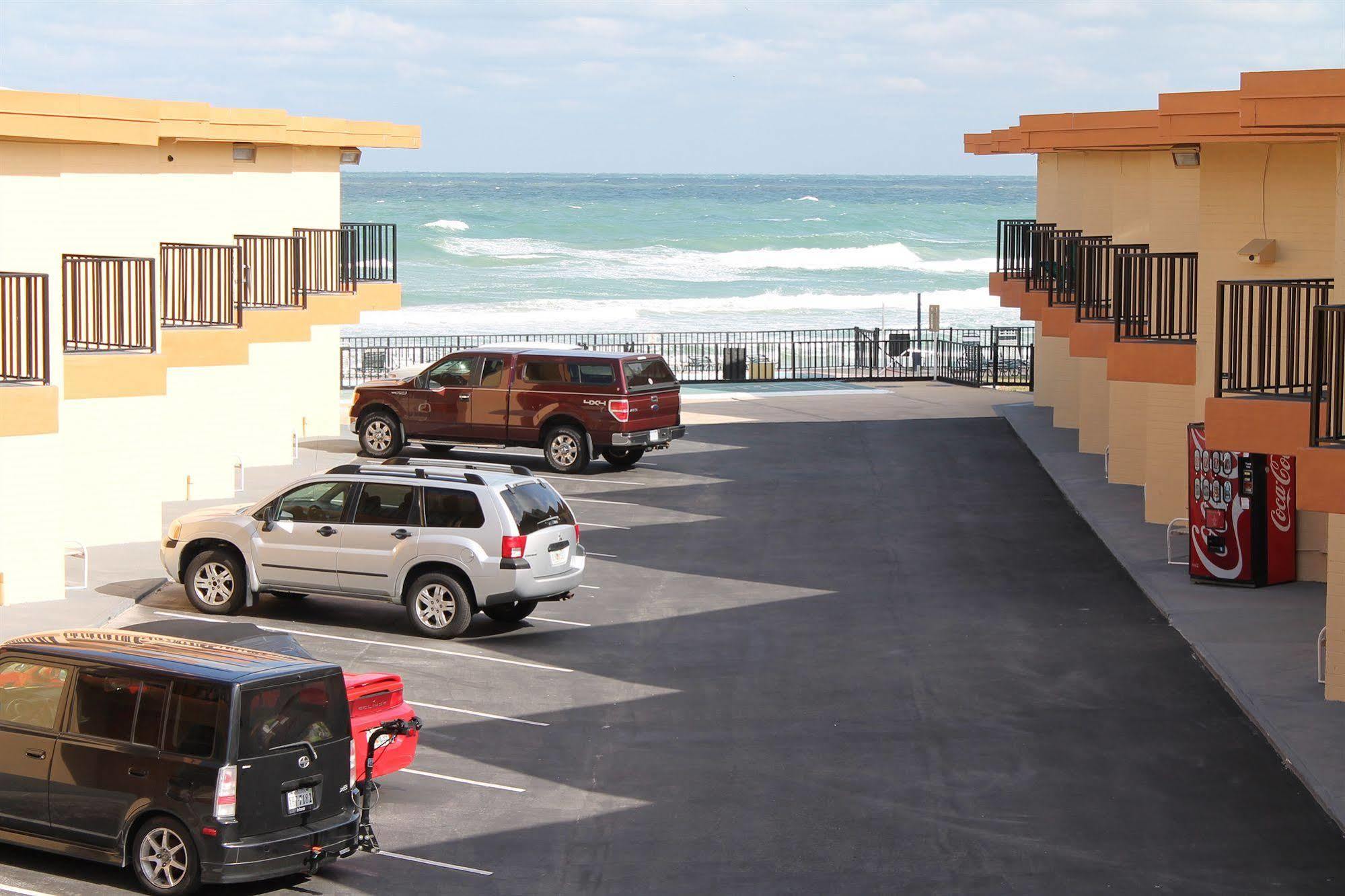 Grand Prix Motel Beach Front Daytona Beach Bagian luar foto